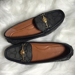 🔥💥Coach  NWOT size 5.5 never worn
